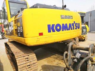 小松HB215LC-1挖掘机