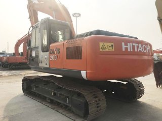 日立ZX200挖掘机