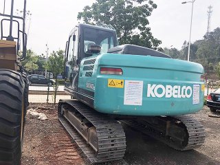 神钢SK140-8挖掘机