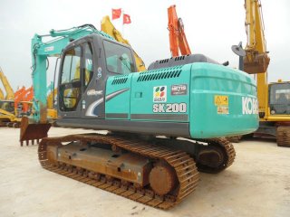 神钢SK200-8挖掘机