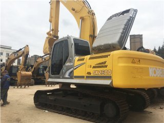 神钢SK260D挖掘机