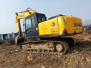 现代R215-7C挖掘机